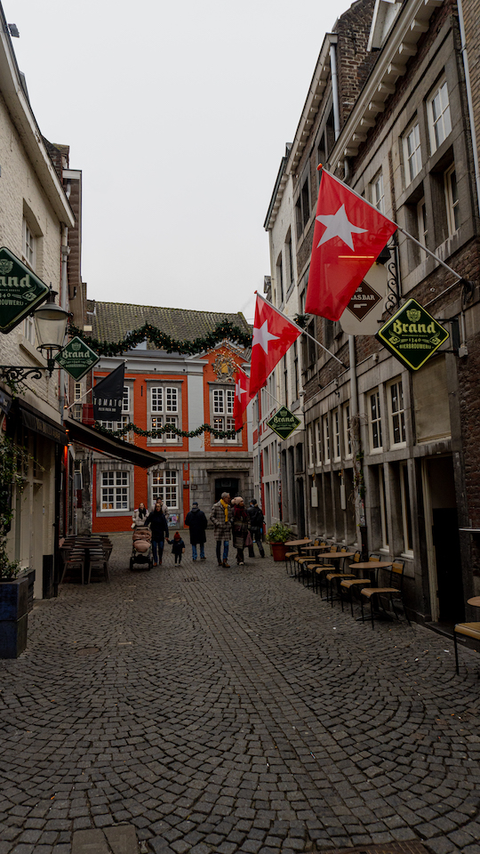 Straßenzug an der Bisschopsmole Maastricht