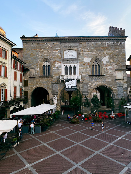 Das Rathaus der Stadt Bergamo