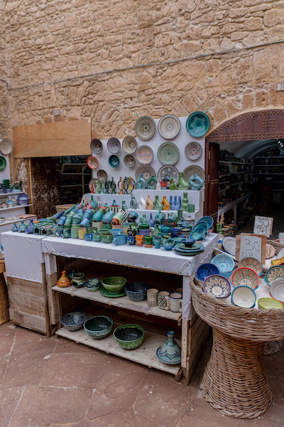 Keramik auf dem Markt von Essaouira