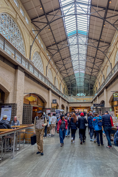 Das Ferry Building von innen