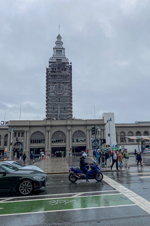 Das Ferry Building in San Francisco von außen