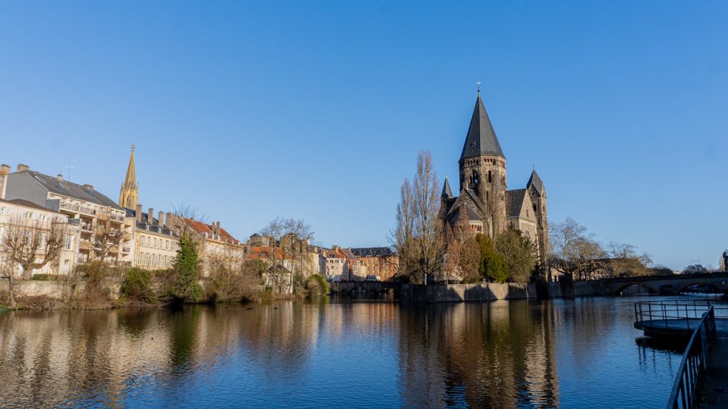 Blick auf Pont Neuf in Metz