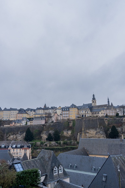 Blick auf die Altstadt von Luxemburg-Stadt aus Grund