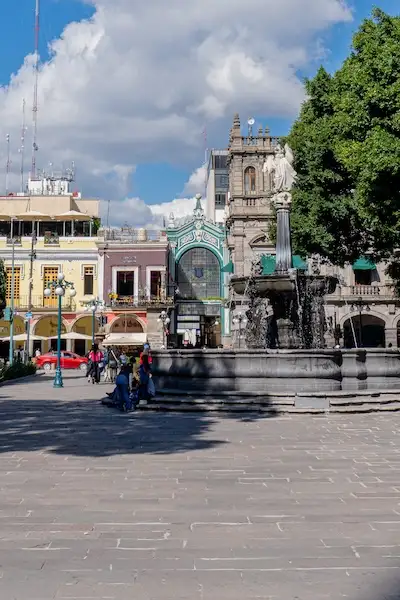 Brunnen am Zocalo von Puebla