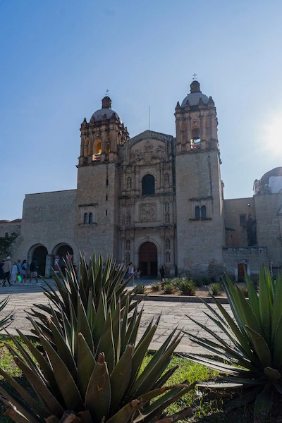 Fassade des Templo Santo Domingo de Guzman