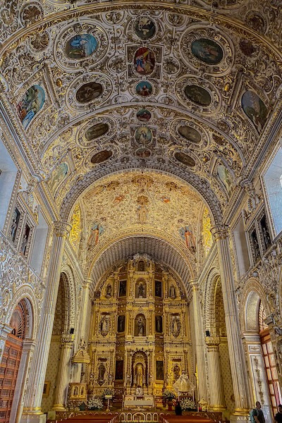 Das Innere des Templo Santo Domingo de Guzman